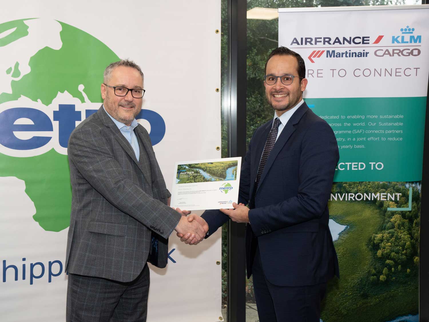 Grant Liddell left Arturo Marte right