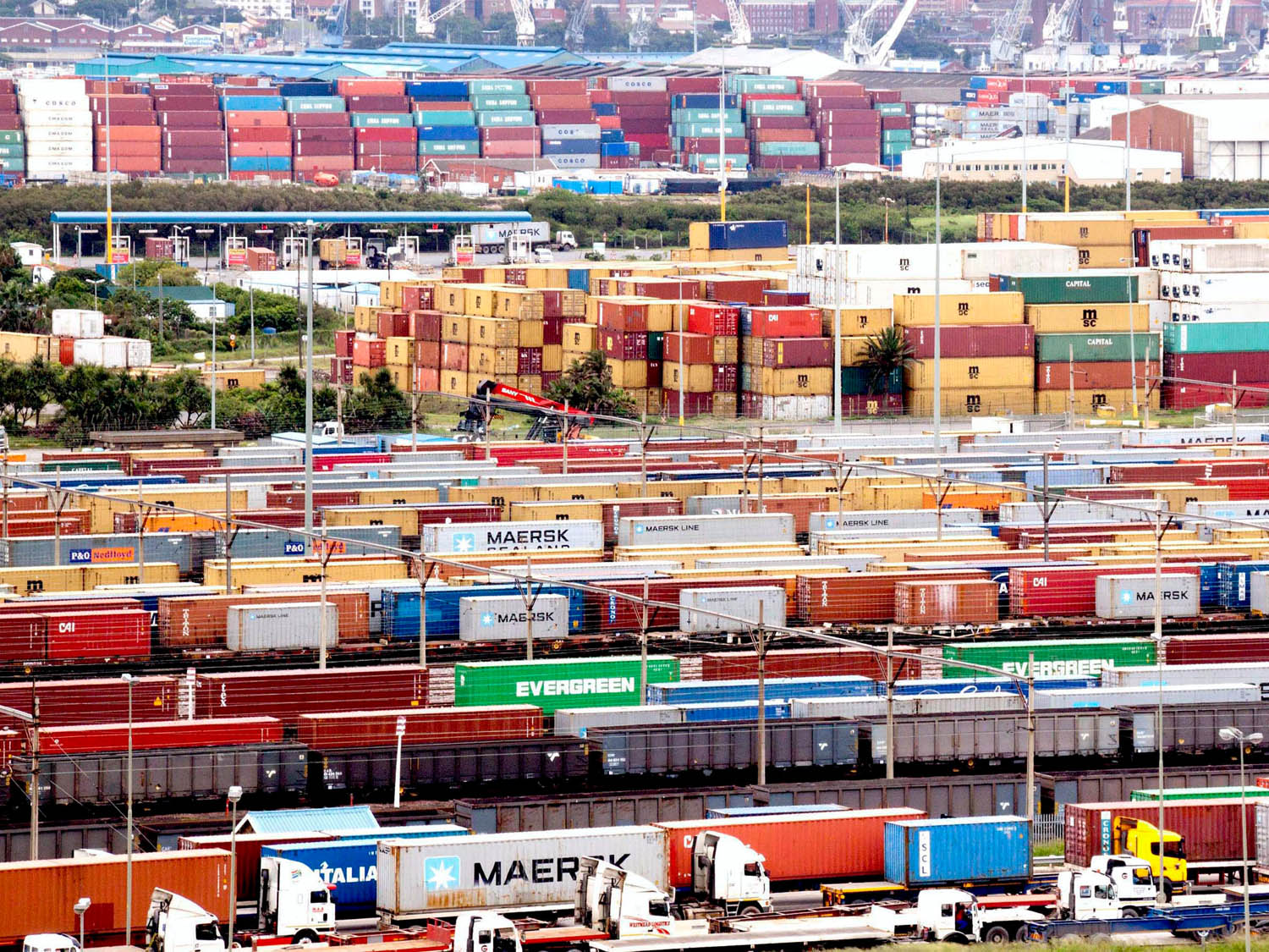 Northern Europe’s Ports Struggle with Congestion Amid Network Shifts